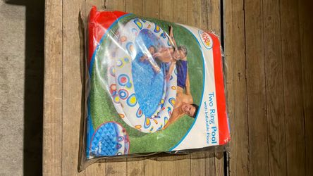 Sand N Sun Tow Ring Pool with inflatable floor New.