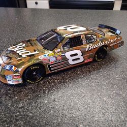 GOLD. CAMO. HEROS. #8.  JRs  CAR. 