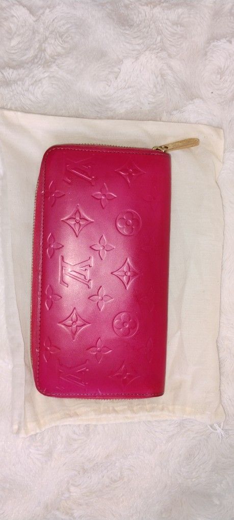 Beautiful Authentic Louis Vuitton Vernis Wallet