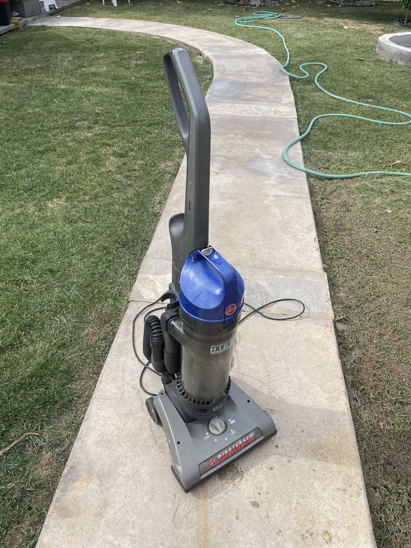 Hoover Wind tunnel vacuum cleaner read post