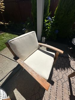 Cream outdoor furniture