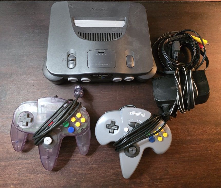 Nintendo 64 N64 Video Game Console w/ 2 Controllers, All Cords