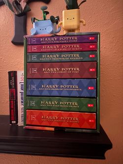 Full Harry Potter book set 1-7 (great condition)
