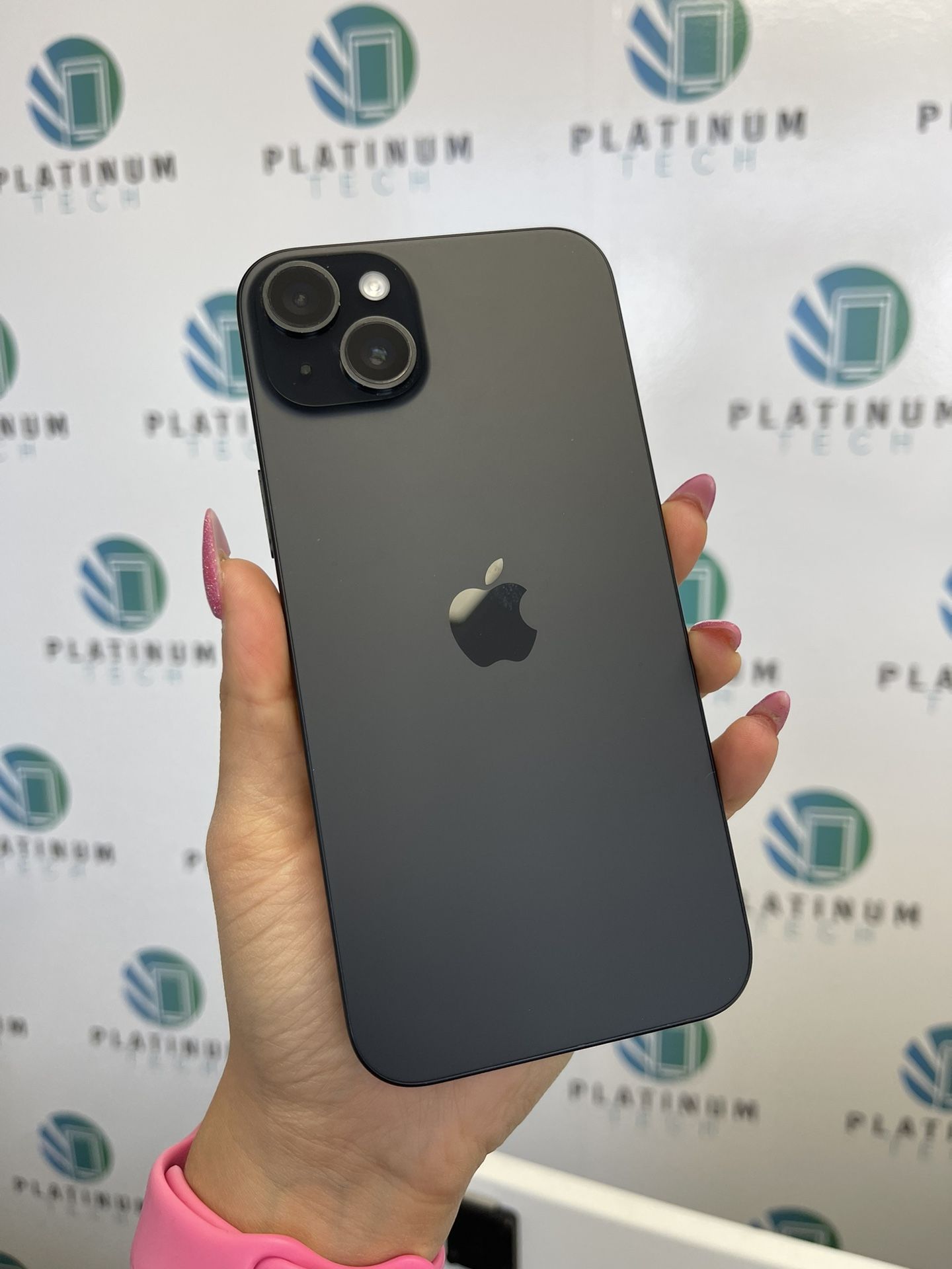 iPhone 15 Unlocked Like New Battery 100%!!! 128Gb
