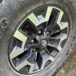 Genuine Toyota Rims And Nearly New Off Road Tires