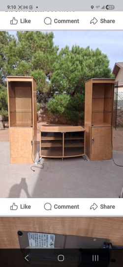 A Bit Of Water Damage On The Tv Consele 50 Dlls