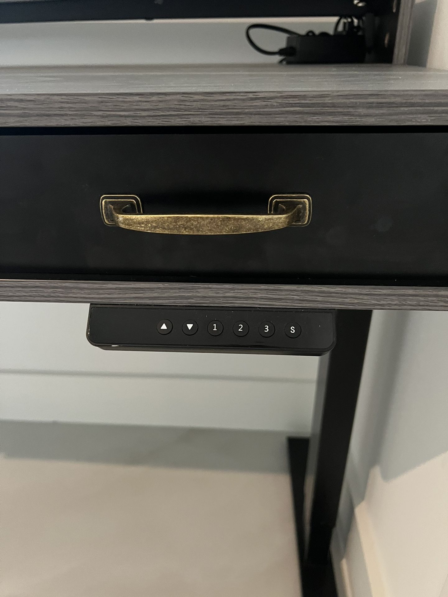 Beautiful Elegant And Modern Desk Multilevel