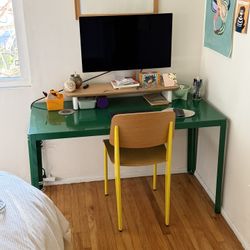 UO Metal Table 
