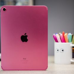 Apple IPad 10th Gen Tablet 