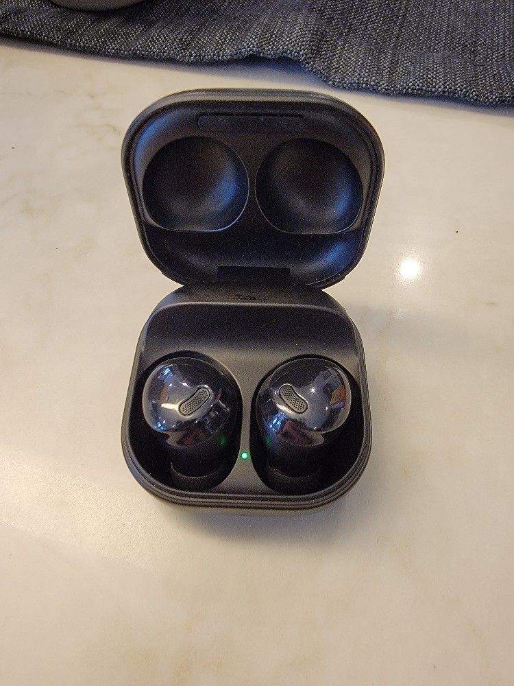 Galaxy Buds Pro And Extra Foam Ear tips 