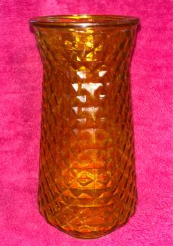 Paula DPS Amber Yellow Diamond Pineapple Texture Pattern 9”  Glass Vase FLAWLESS!