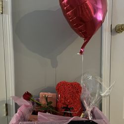 Gift basket- Celebrating love, Birthdays,Anniversary’s,Mothers Day, Daughters  Day,Date Night surprises, Any occasion Gift Basket 💕💕💕