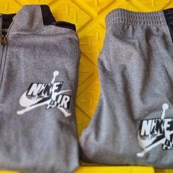 Boys Jordan Outfit  Size 10/12
