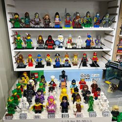 LEGO Minifigures various theme. Castle Star Wars. Dc marvel Disney CMFs etc. (2)