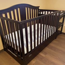 Crib With Changing Table 