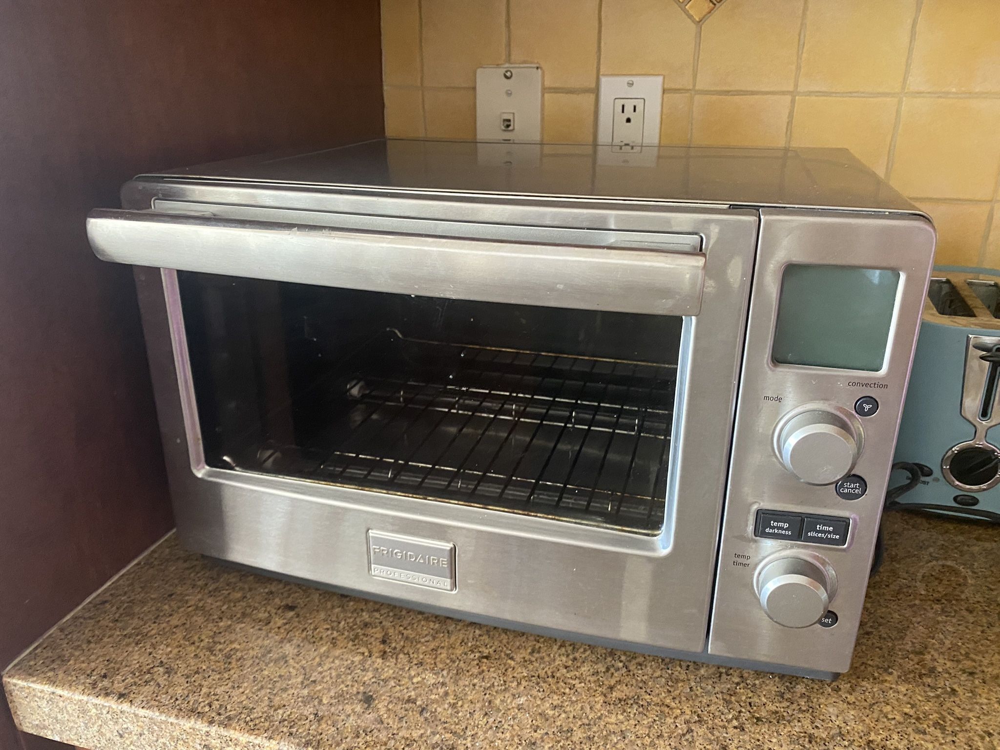 Frigidaire Toaster Oven
