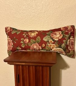 Decorative pillow