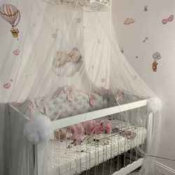 White crib with acrylic slats like new