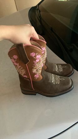 Girls boots