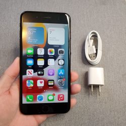 iPhone 7 Plus - UNLOCKED - Like New 