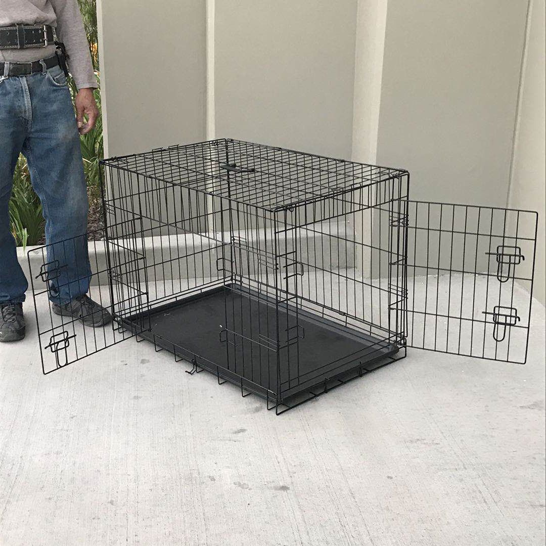 New in box 36x23x25 inches tall 2 doors foldable dog cage crate kennel for pet up to 70 lbs 