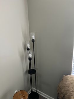 Latchbury 66.55-in Bronze Multi- head floor lamp with glass shade