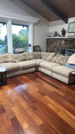 FREE COUCH