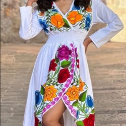 Blusas y Vestidos Mexicanos Bordados ✨ Mexican Dresses & Blouses, Women & Girls ✨ ✨ Prices Vary - Precios Variados 