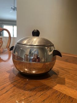 Mid Century Penguin Hot Cold Server