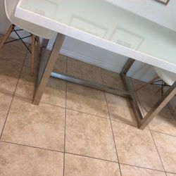 Table Used In Good Condition 