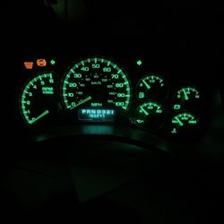 9️⃣9️⃣-0️⃣2️⃣ Green Chevy Gmc Led Cluster 