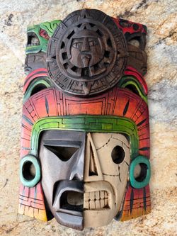 WOOD HANGING MASK