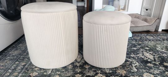 Set of 2 Round Ribbed Ottomans