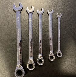 Armstrong Ratcheting Combination Wrench Set