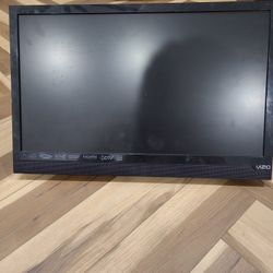 32 Inch Television With Wall Brackett