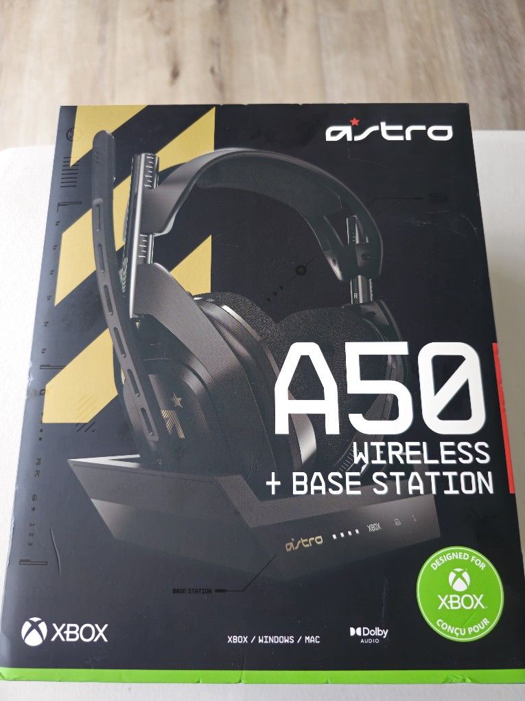Astro Gaming - A50 Gen 4 Wireless Gaming Headset for Xbox One, Xbox Series X|S, and PC - Black