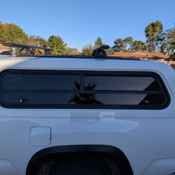 Paint Match White Leer Fiberglass Camper Shell 