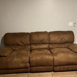 Powered Dual Recliner Sofa With Table