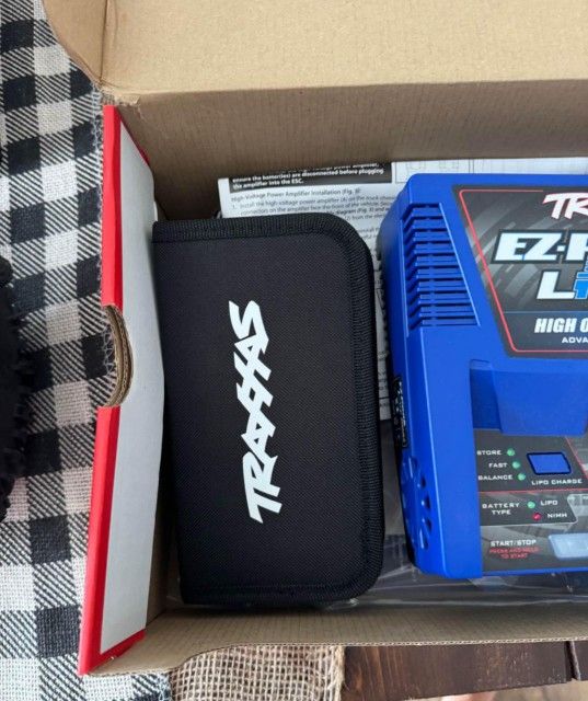 Traxxas-Xmaxx