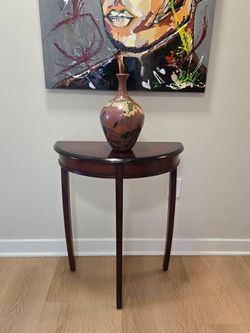 Accent table