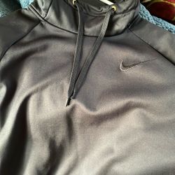 Medium DRI-FIT Nike Hoodie