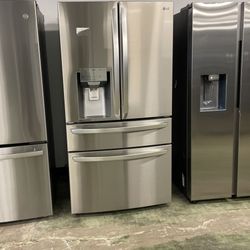 LG Platinum Four Door Refrigerator LQ1R