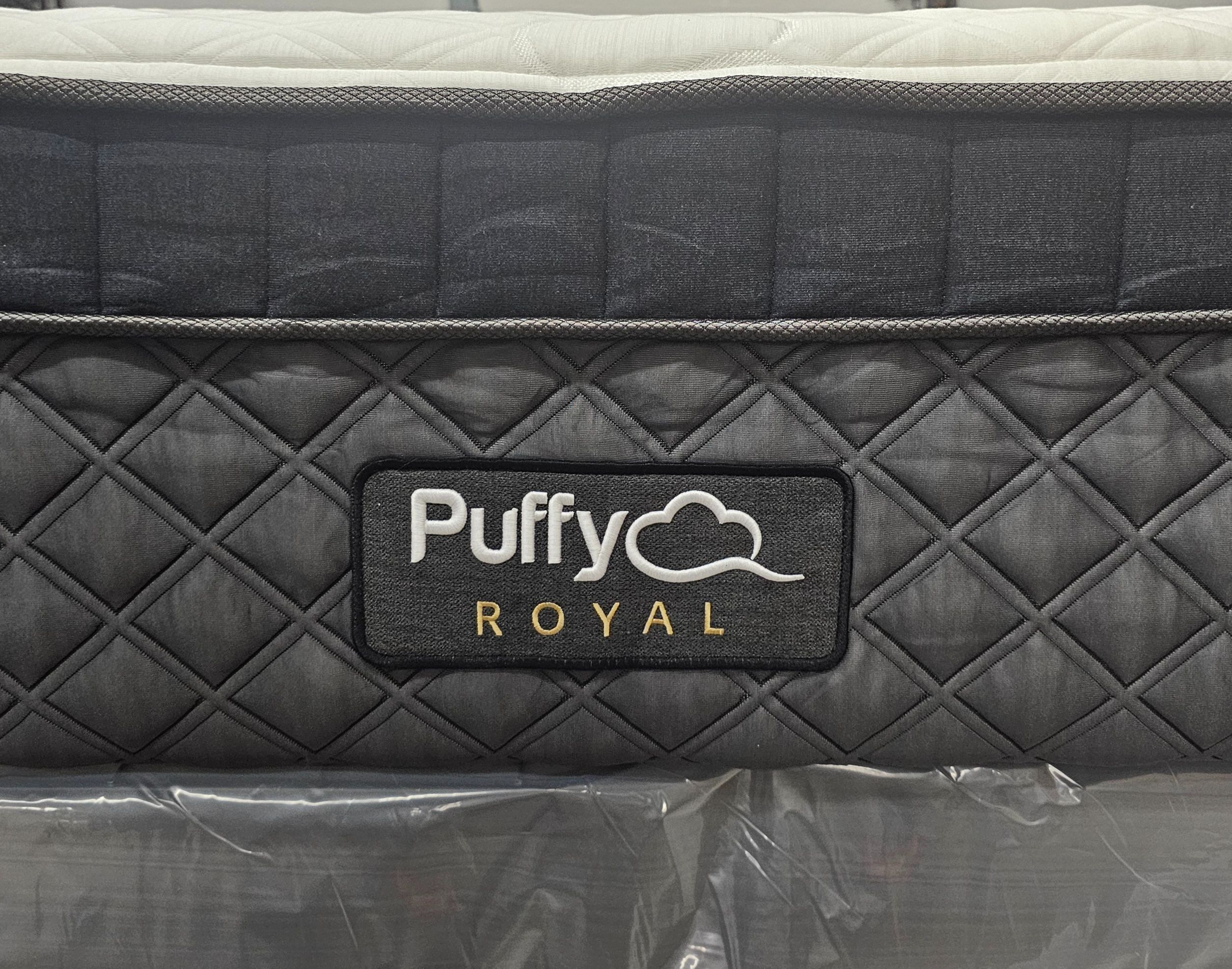 LIKE NEW! Puffy Royal Hybrid Queen Mattress - Delivery Available!