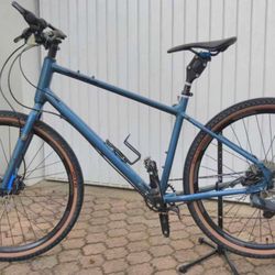 Kona Dew Plus Hydraulic Disc Brakes Ready To Ride Asking 500$ Obo 