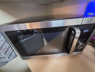 POWER XL MICROWAVE AIR FRYER