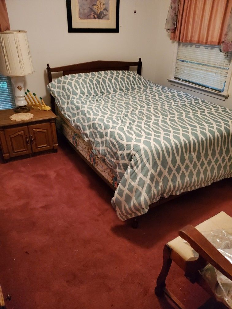 Full Size Bed