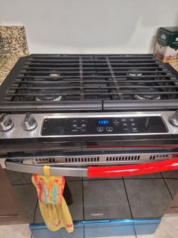 Whirlpool Gas Range Within warranty