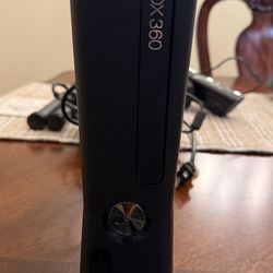 Xbox 360, Extra Hard Drive , 20+ Game, 2 Controllers