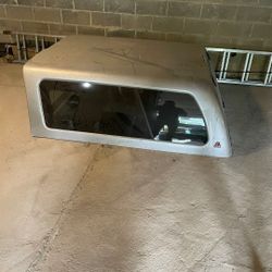 05 Silverado Cap 6.5 Ft Bed 