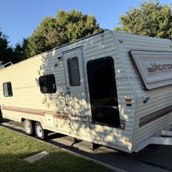Vacationeer Travel Trailer Bumper Pull 